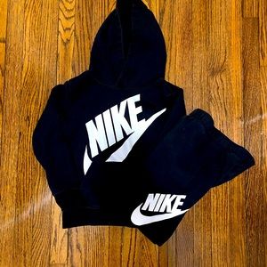 Boys NIKE Jogger Set